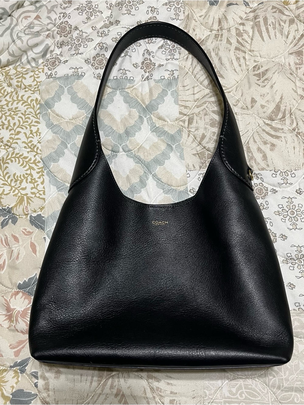 Coach Brooklyn 28 in Black/Brass!